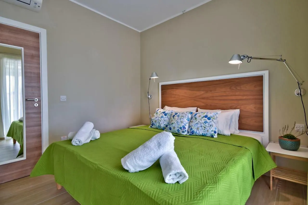 Spinola Park - Loft Penthouse Apartment Saint Julian's