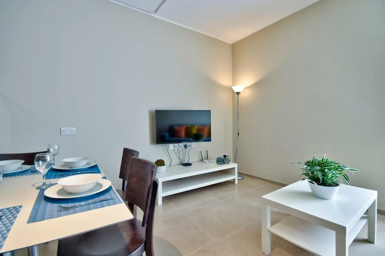 Spinola Park - Loft Penthouse Apartment Saint Julian's