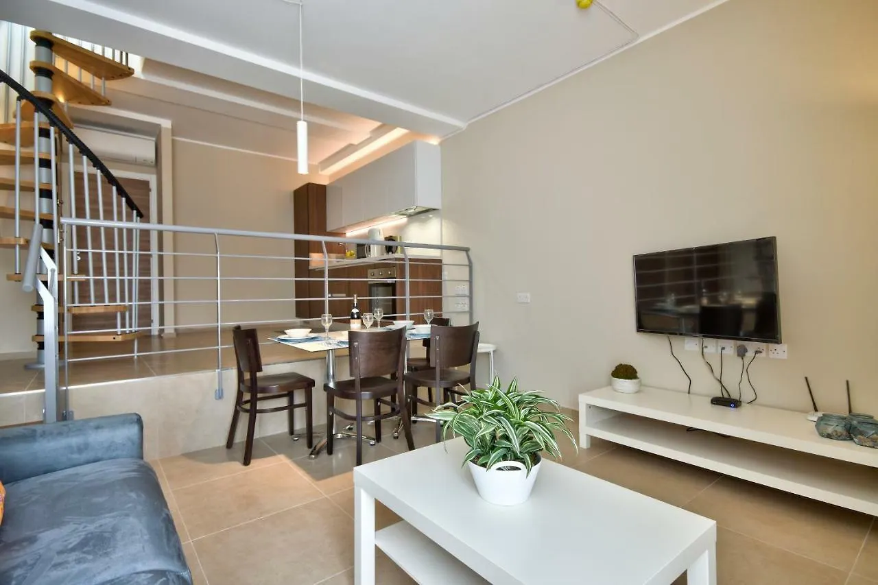 Spinola Park - Loft Penthouse Apartment Saint Julian's