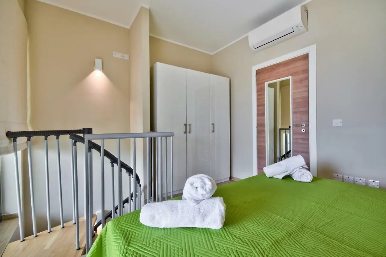 Spinola Park - Loft Penthouse Apartment Saint Julian's 0*,