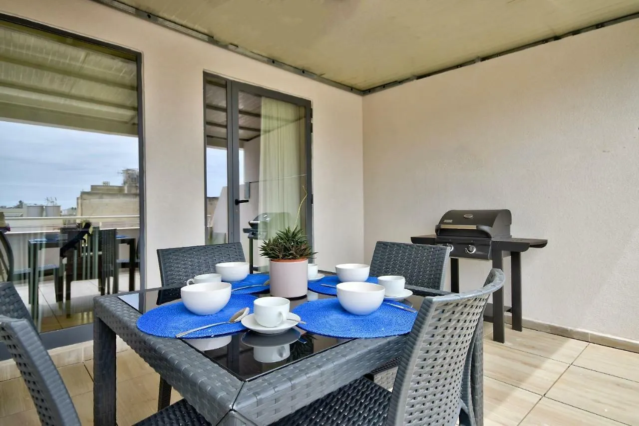 Spinola Park - Loft Penthouse Apartment Saint Julian's