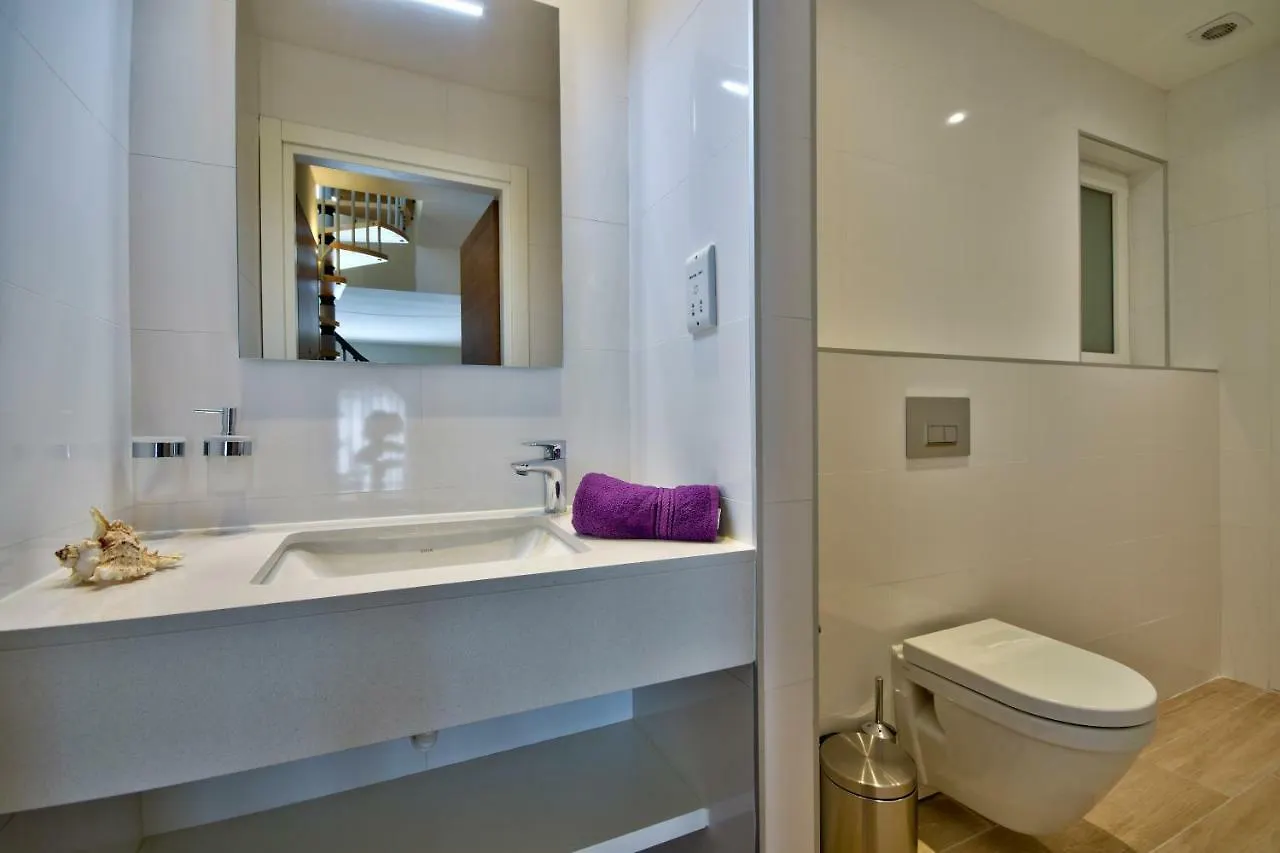 Spinola Park - Loft Penthouse Apartment Saint Julian's